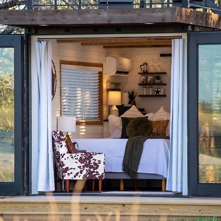 Вилла New The Lone Star Shipping Container Фредериксберг Экстерьер фото